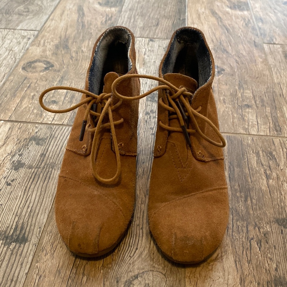 Toms wedges